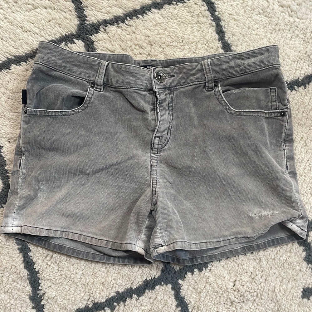 Rusty Women’s Distressed Stretch Chord Shorts size 9